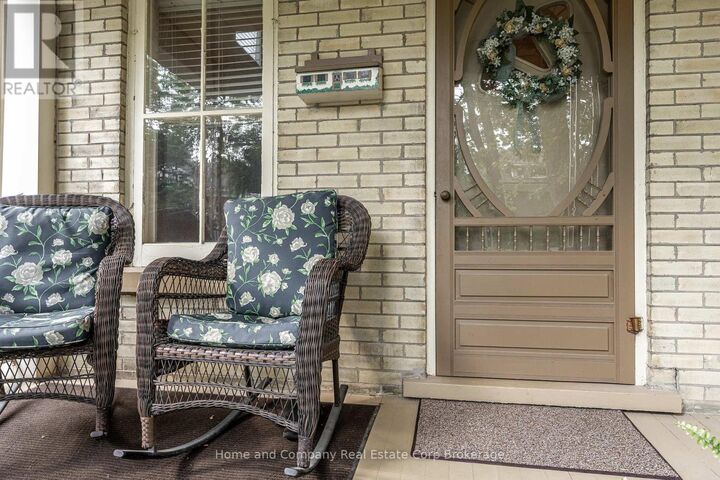 Property Photo:  193 Douglas Street  ON N5A 5P8 