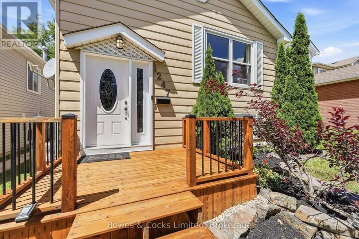 Property Photo: 1247 Huntington Circle ON K9K 2B4