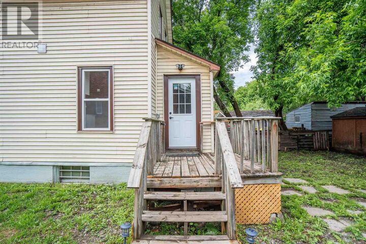 Property Photo:  154 Spadina Ave  ON P6C 5C7 