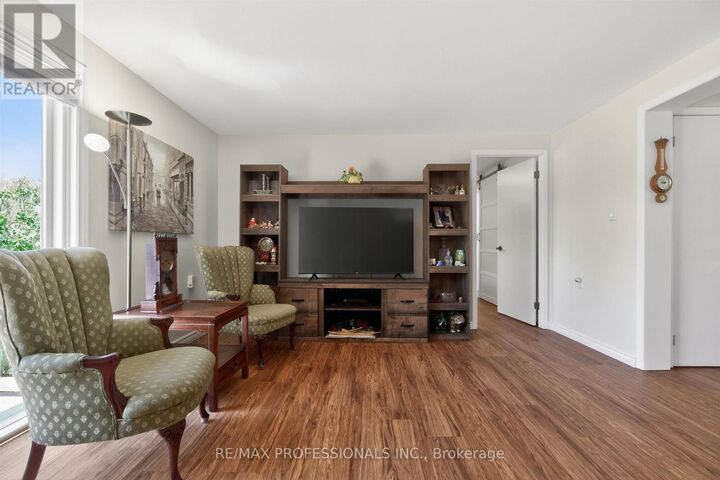 Property Photo:  7 Tamarack Court  ON L0G 1W0 