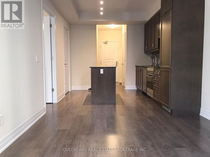 Property Photo: 9085 Jane Street South 406 ON L4K 0L8