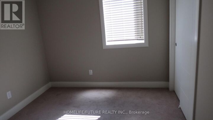 Property Photo: 32 Arkell Road 18 ON N1L 0L4