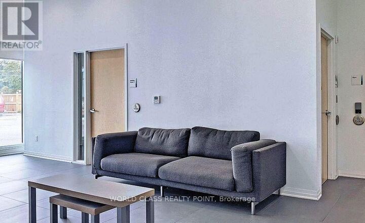 Property Photo: 1900 Simcoe Street North 633 ON L1G 4Y3