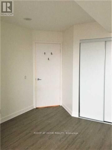 Property Photo:  373 Front Street West 1712  ON M5V 3R7 