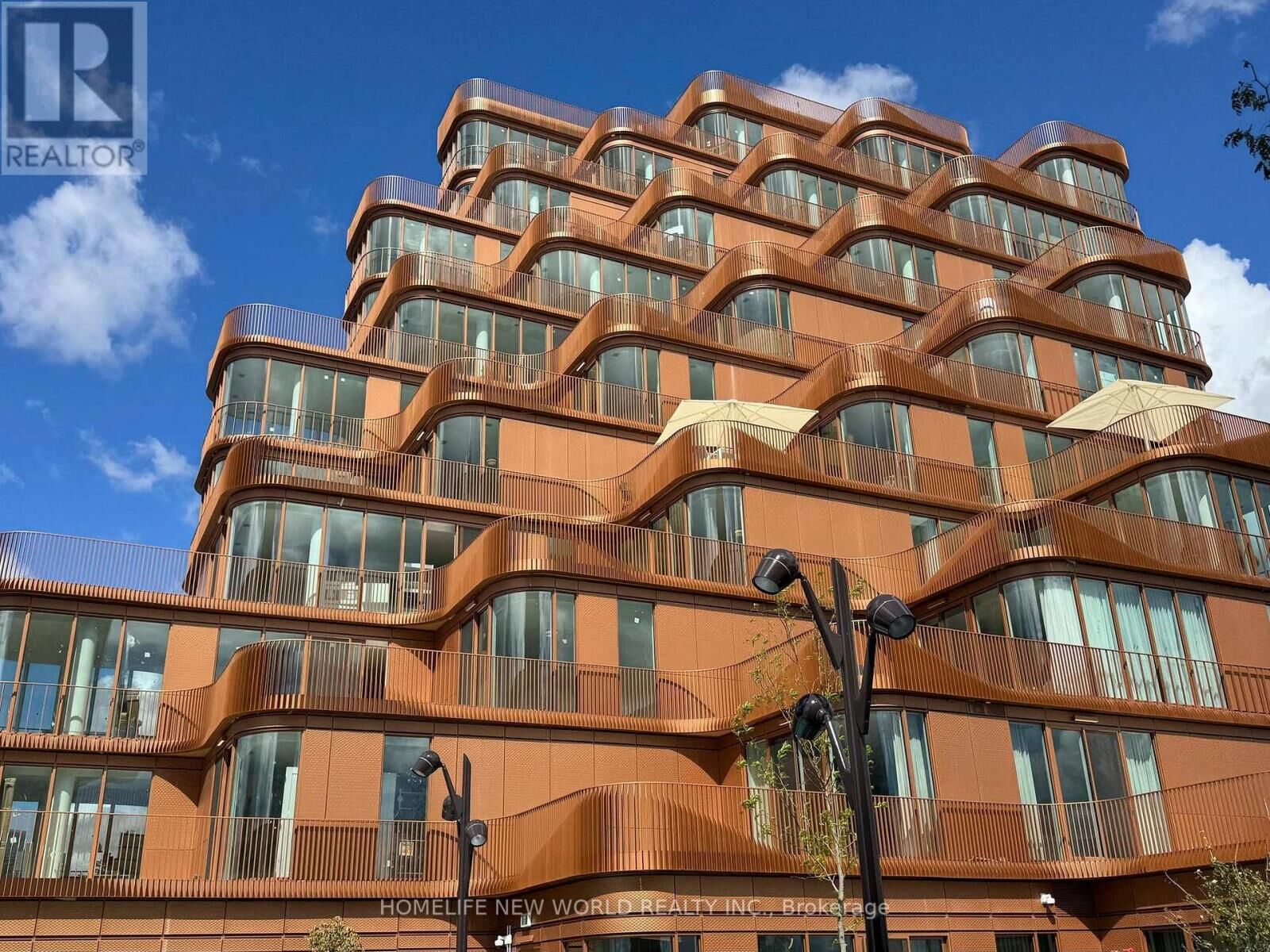Property Photo:  155 Merchants' Wharf 707  ON M5A 0Y4 