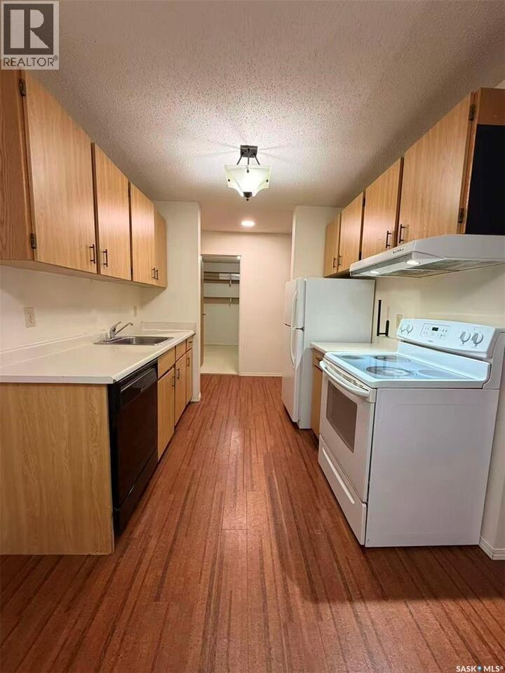 Property Photo:  726 310 Stillwater Drive  SK S7J 4H7 