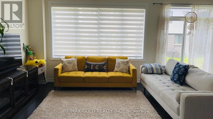 Property Photo:  28 Amos Avenue  ON N3T 0V4 