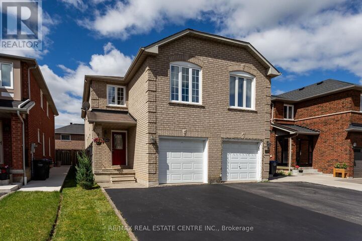 Property Photo: 5543 Antrex Crescent ON L4Z 3T8