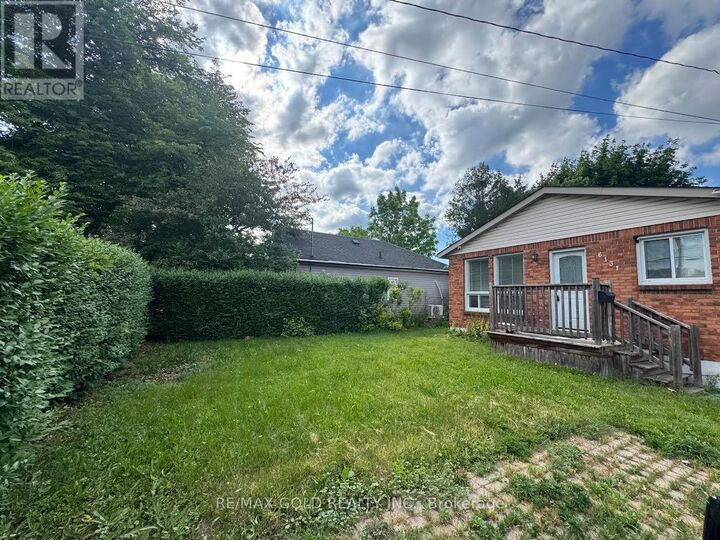 Property Photo:  6131 Valley Way North  ON L2E 1X9 