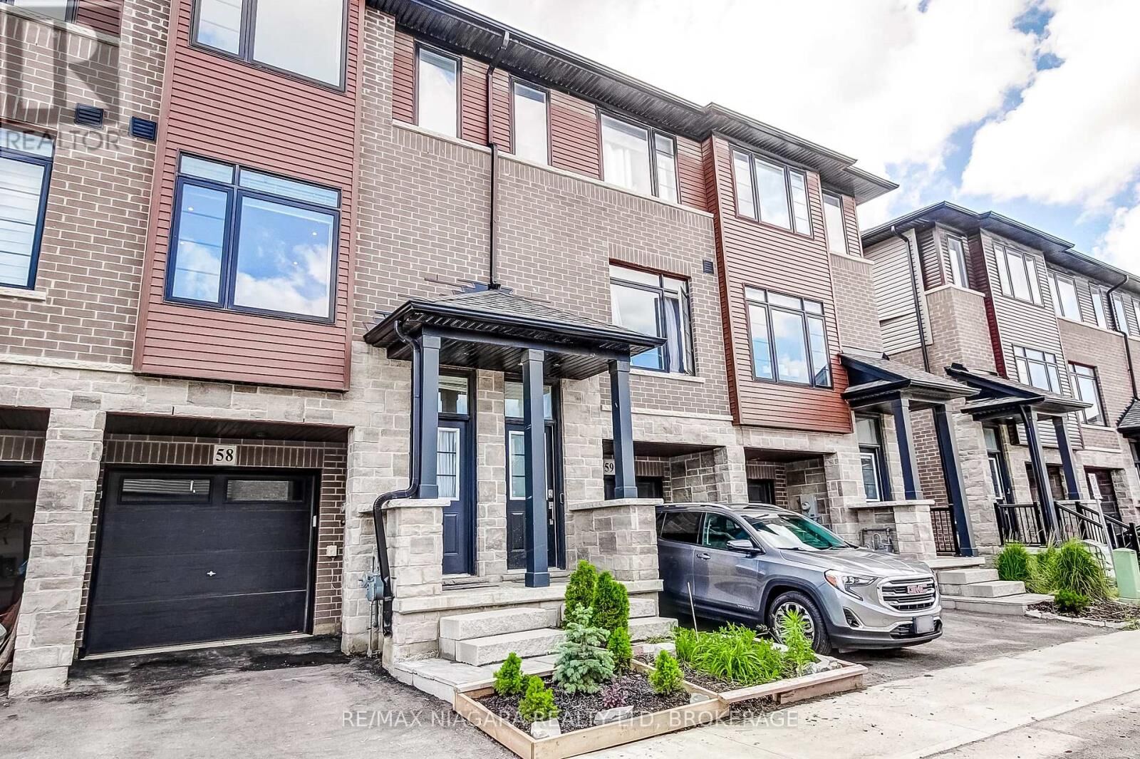 Property Photo:  461 Blackburn Drive  ON N3T 6S8 