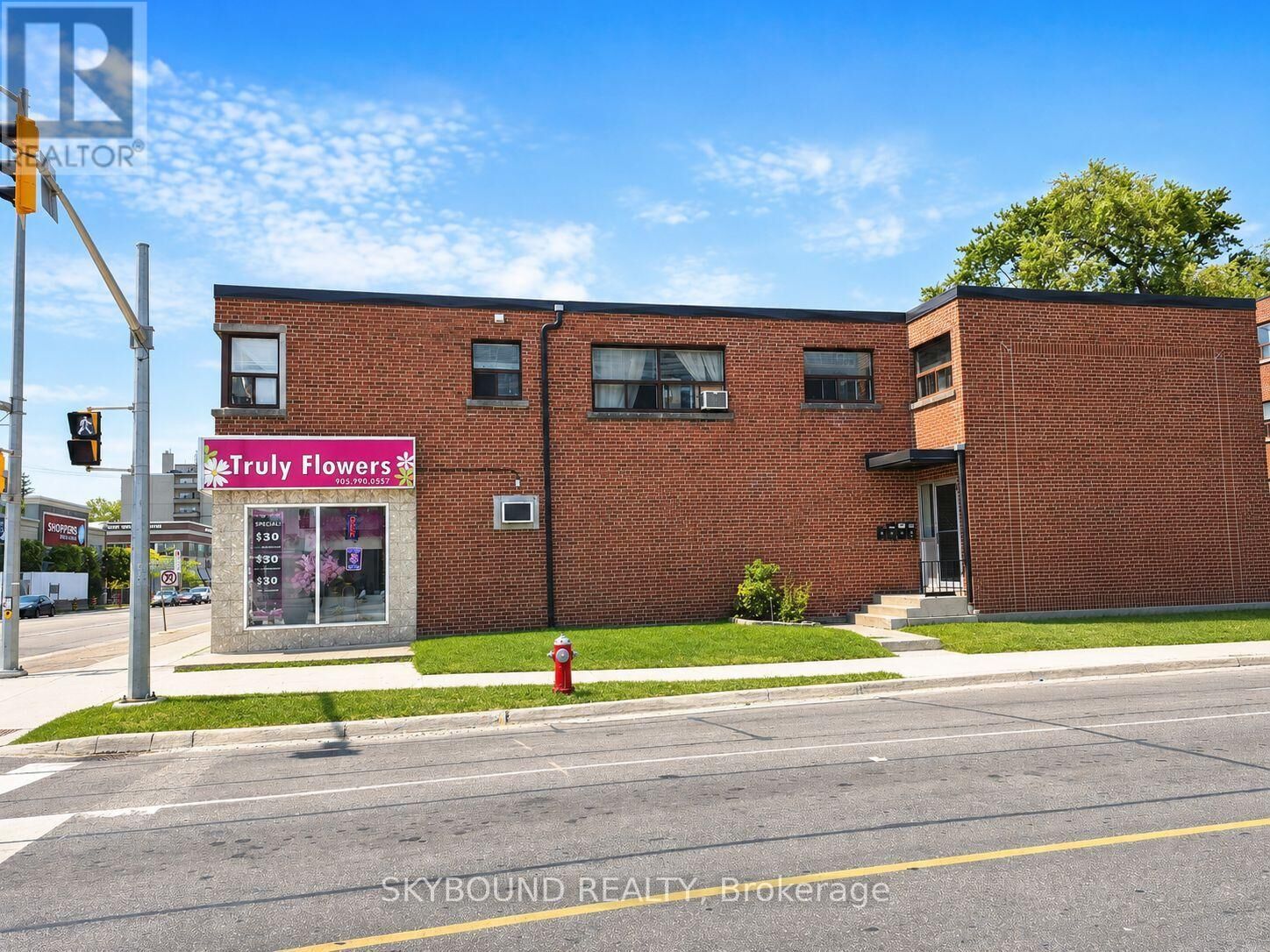 Property Photo: 308 Lakeshore Road West 3 ON L5H 1G8