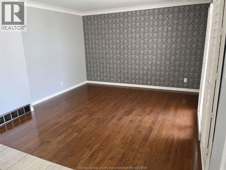 Property Photo:  3515 Glenwood Avenue  ON N9E 2Y6 