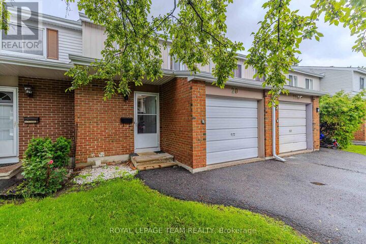 Property Photo: 2669 Southvale Crescent 20 ON K1B 4V2