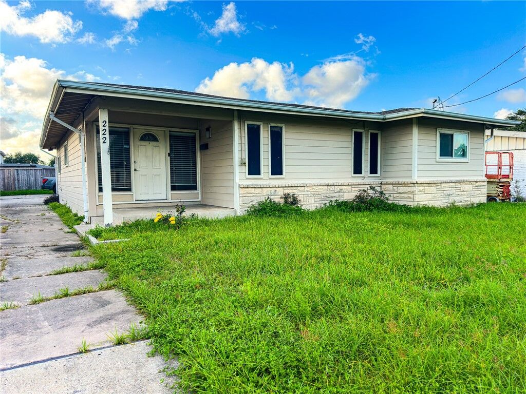 Property Photo:  222 Doddridge  TX 78411 