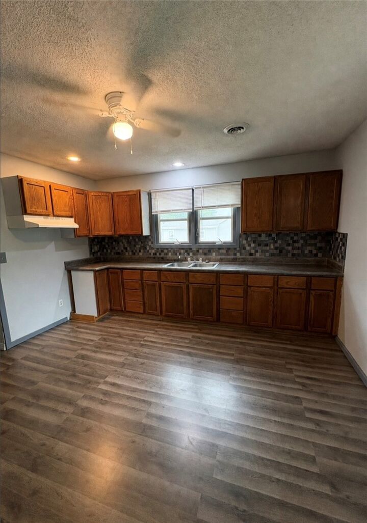 Property Photo:  416 Clay Street  IL 61944 