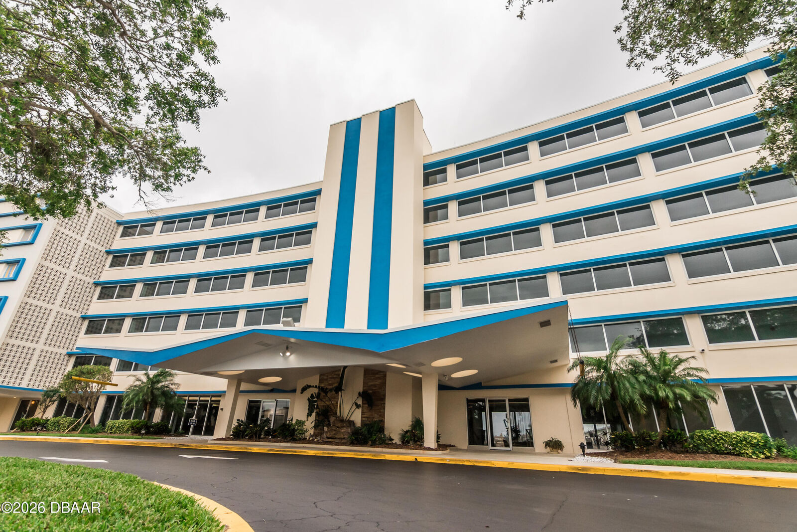 Property Photo:  1224 S Peninsula Drive 403  FL 32118 