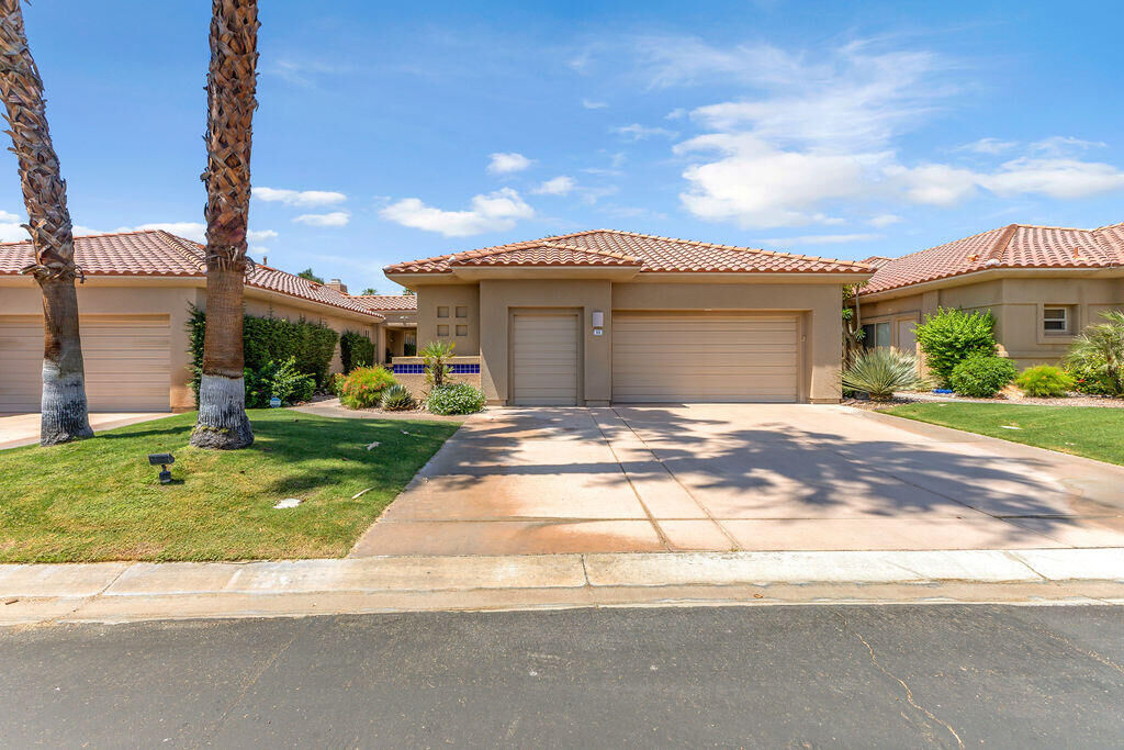 Property Photo: 93 Kavenish Drive CA 92270