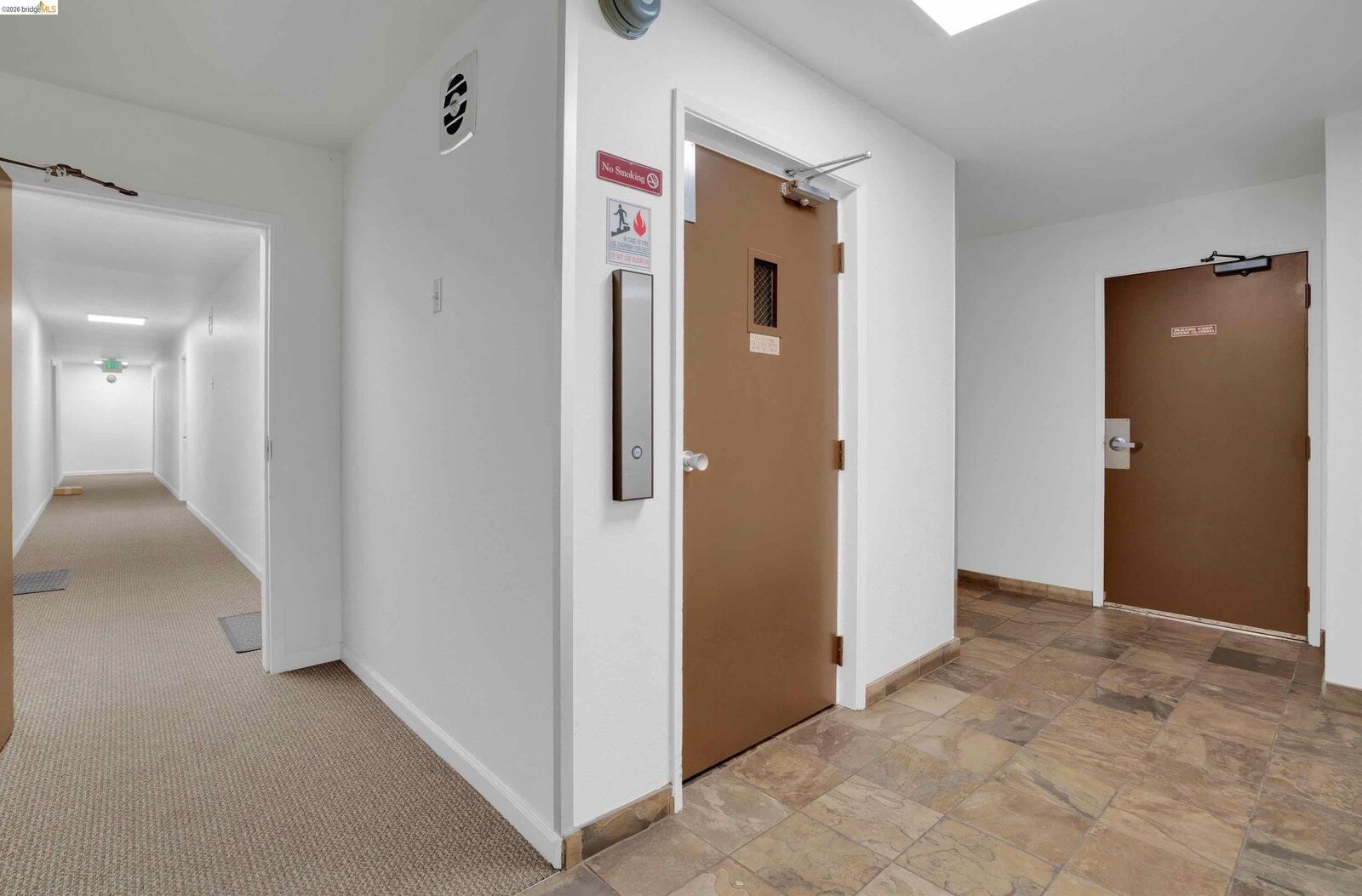 Property Photo:  425 Orange St 202  CA 94610 