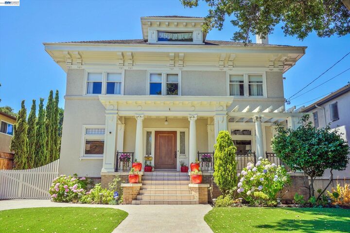 Property Photo: 2056 Santa Clara Ave CA 94501