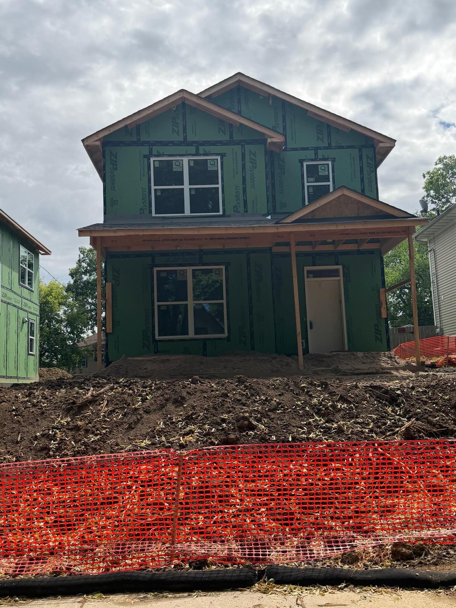 Property Photo: 1410 Morgan Avenue N MN 55411