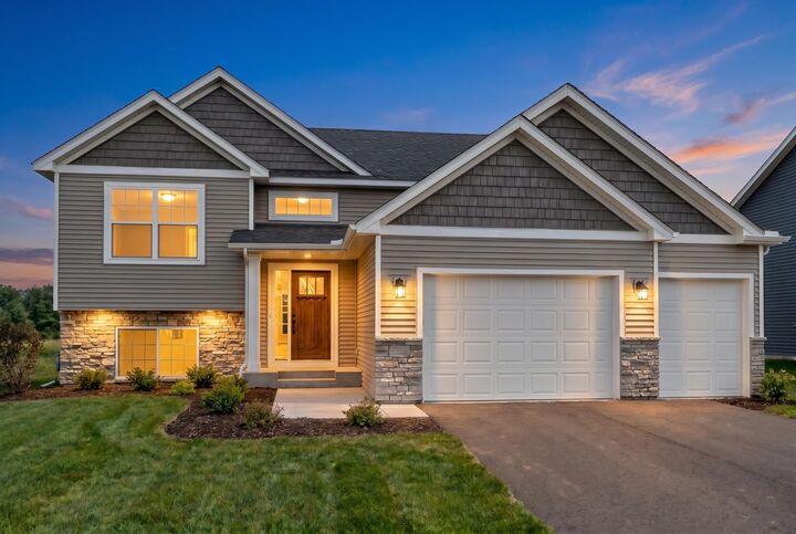 Property Photo:  24154 Polk Street NE  MN 55005 