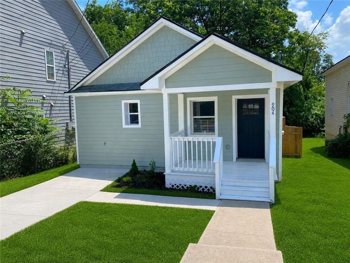Property Photo:  904 Welch Street SW  GA 30310 