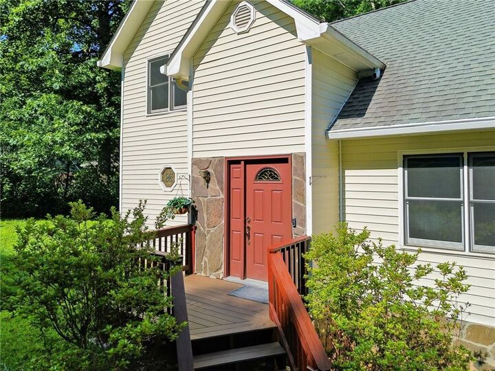 Property Photo: 190 Lori Lane GA 30114
