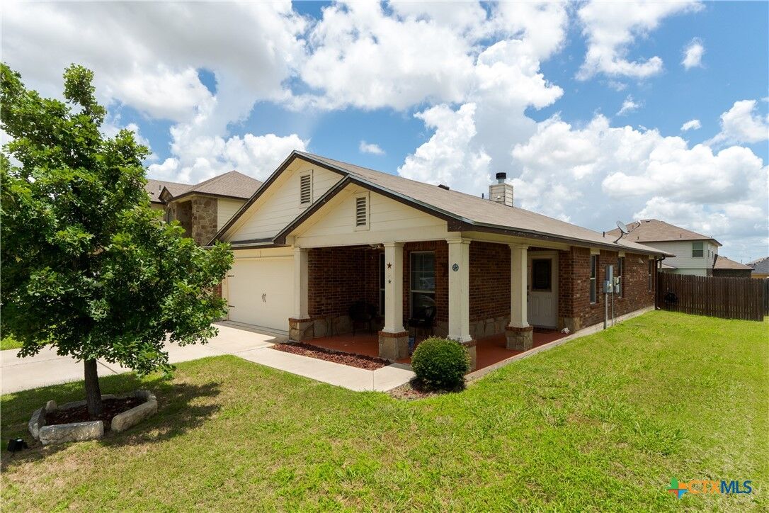 Property Photo: 6504 Cool Creek Drive TX 76549