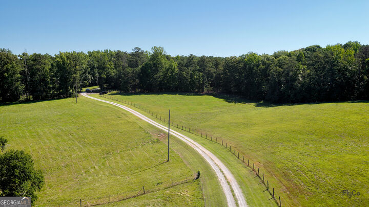 Property Photo: 211 Little New York Road GA 30116