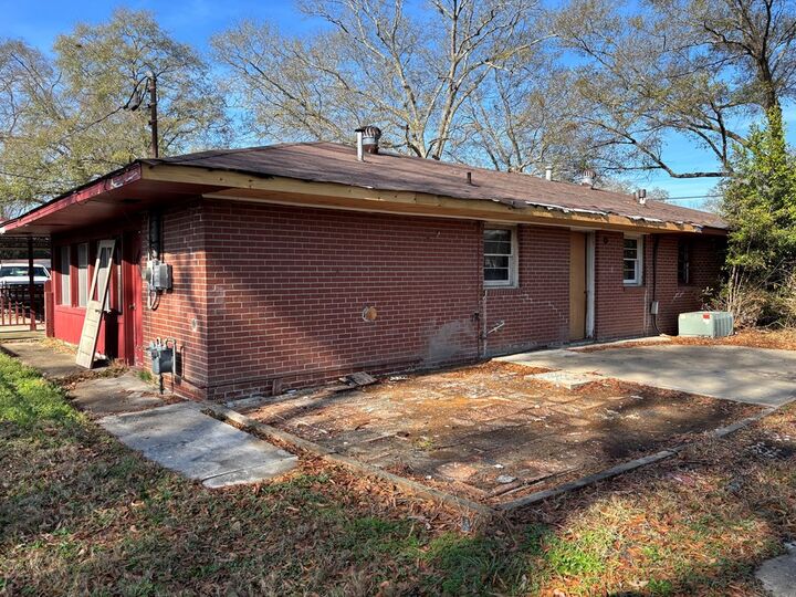 Property Photo: 2002 Somerset Avenue GA 31903