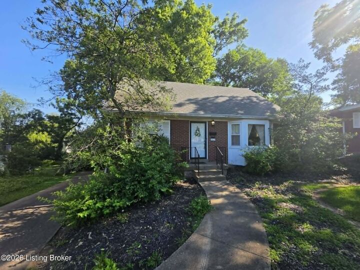 Property Photo: 2015 Tyrone Dr KY 40218