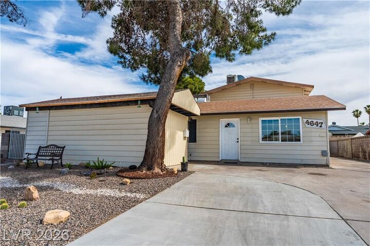 Property Photo: 4647 Bennett Drive NV 89121