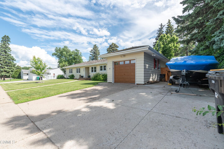 Property Photo: 225 Tower Avenue ND 58501