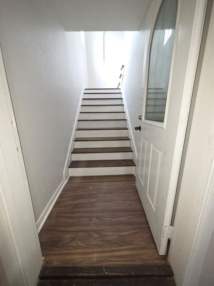Property Photo:  1104 Beacon Street  TX 77015 