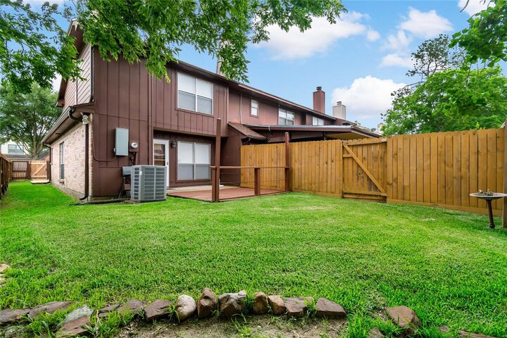 Property Photo: 542 Birdsong Drive TX 77573