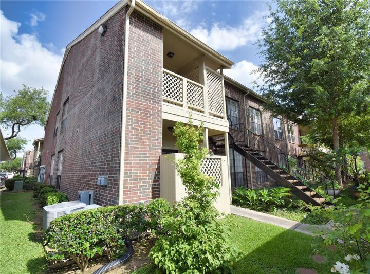 Property Photo: 8055 Cambridge Street 29 TX 77054