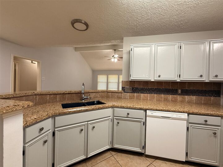 Property Photo: 9019 Autumnsong Drive TX 77064