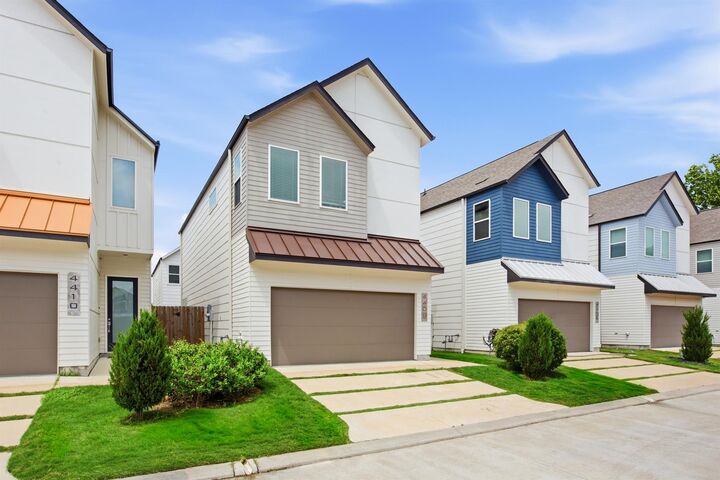 Property Photo: 4408 Santorini Lane TX 77045