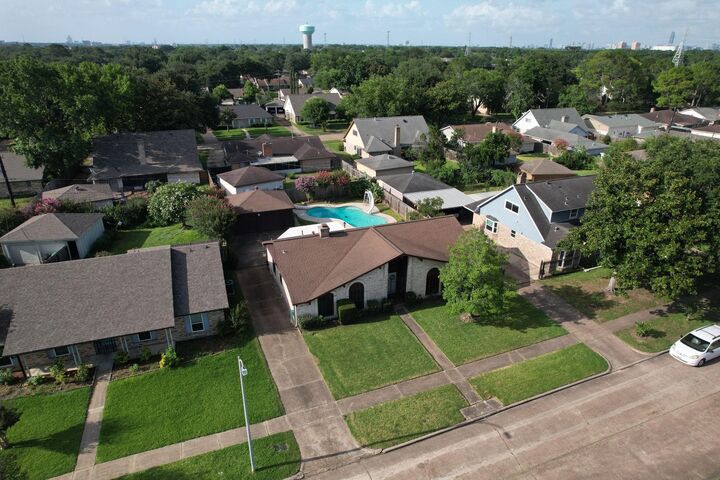 Property Photo:  8834 Sandstone Street  TX 77036 