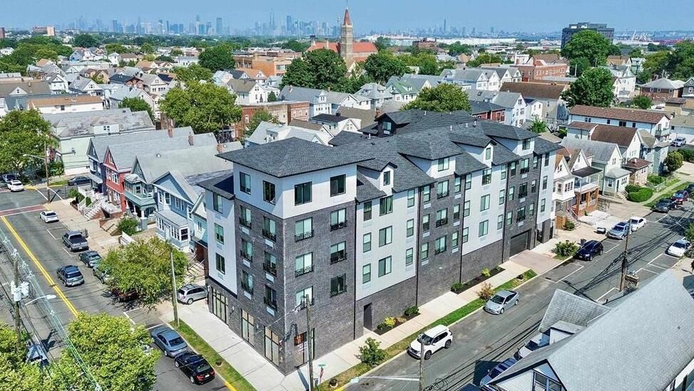 Property Photo:  140 Avenue B 204  NJ 07002 
