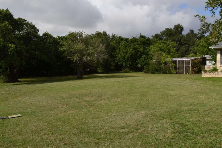 Property Photo: 1502 Sherrard TX 78611