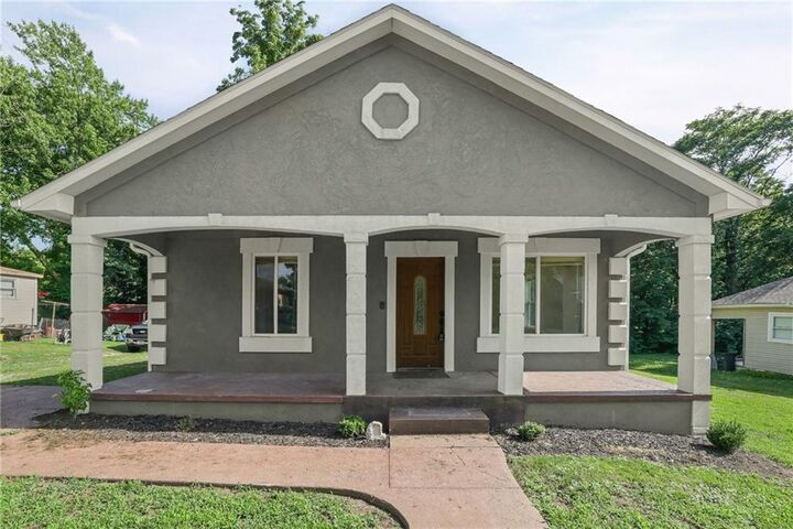 Property Photo: 309 E Black Diamond Street MO 64085