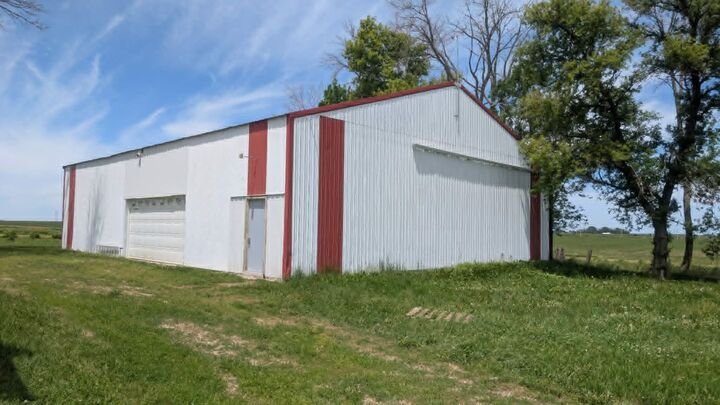 Property Photo:  6610 240th Street  IA 51346 