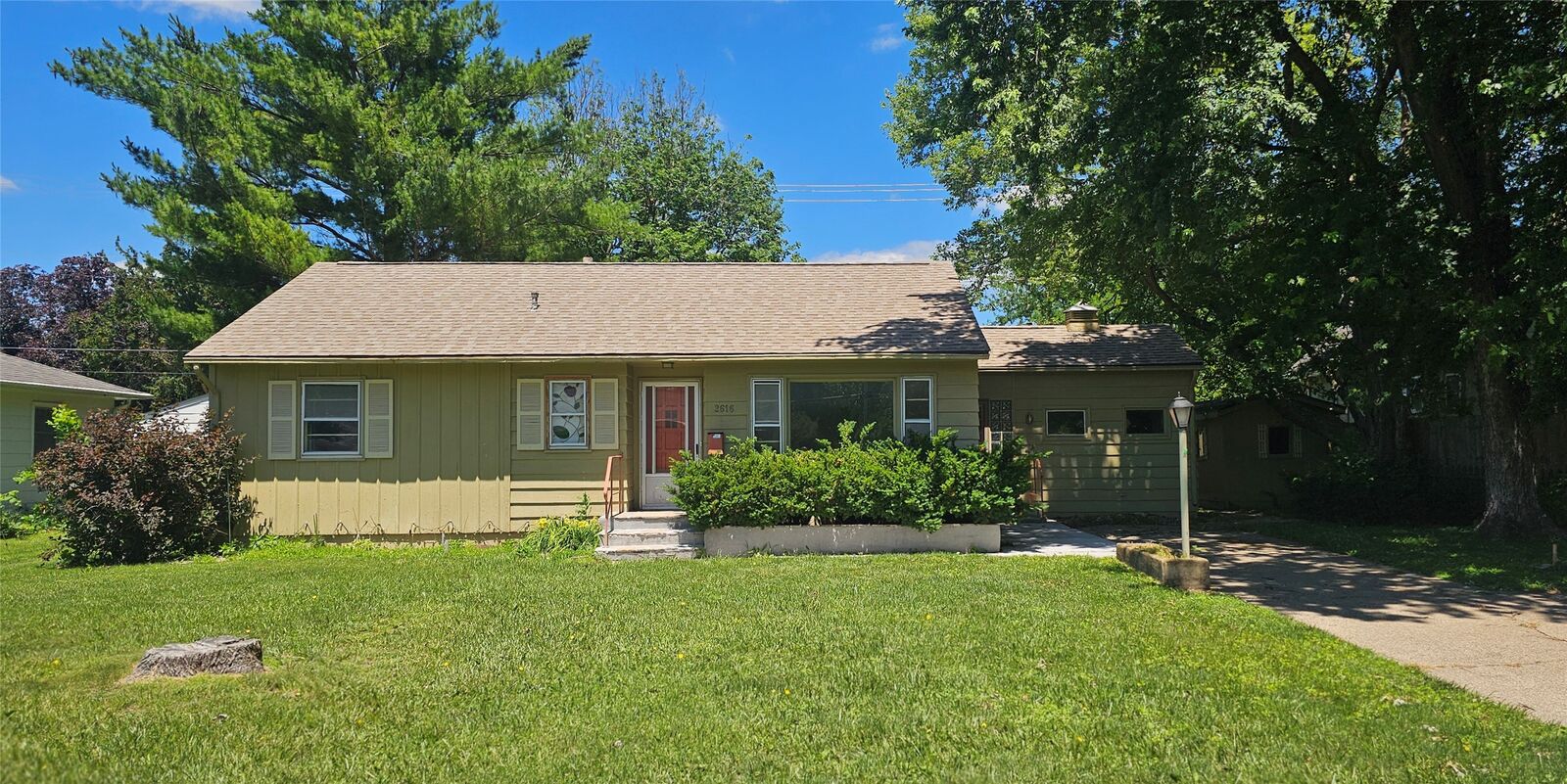 Property Photo:  2616 Marengo Drive  IA 50220 