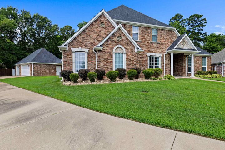 Property Photo: 2404 Sugar Creek Circle TX 75605