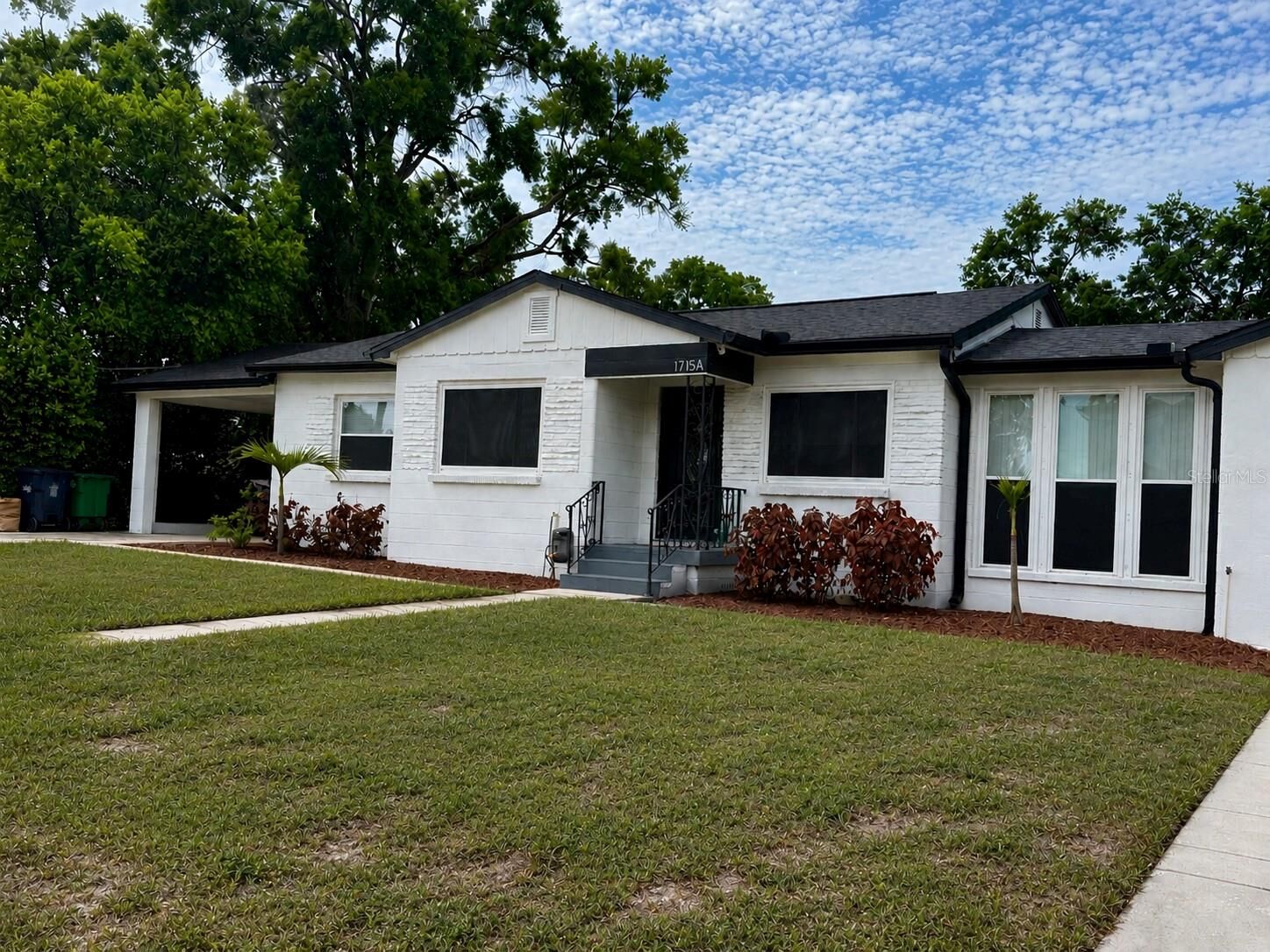 Property Photo:  1715 W Grace Street  FL 33607 