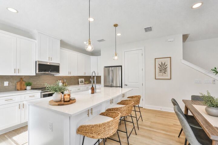 Property Photo: 1911 W Beach Street FL 33607