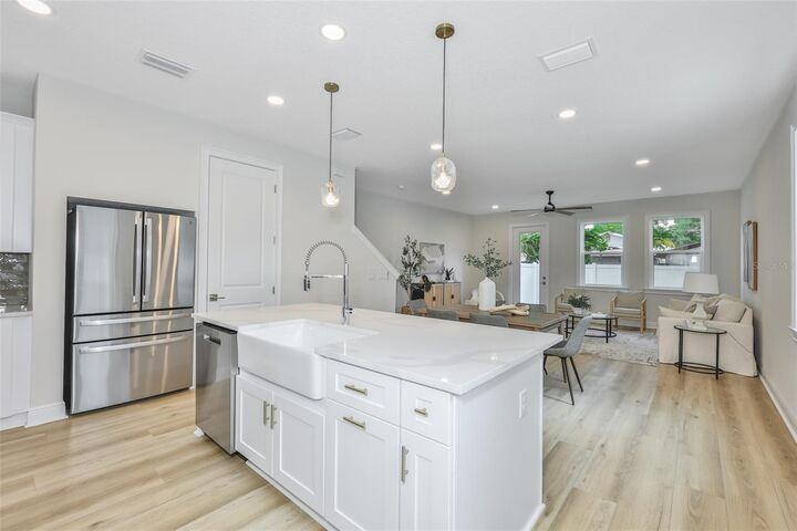 Property Photo: 1911 W Beach Street FL 33607