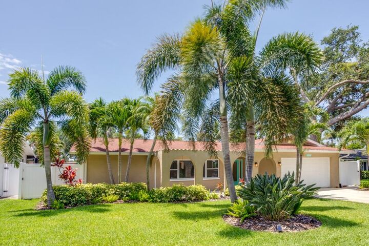 Property Photo:  14060 82nd Avenue  FL 33776 