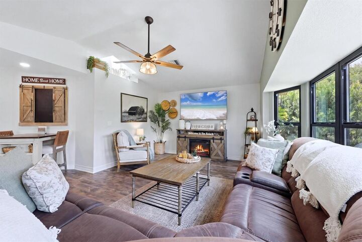 Property Photo: 334 San Cristobal Avenue FL 33983
